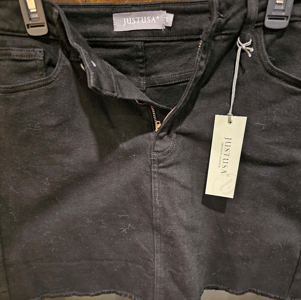 Just USA Size Large Black Skirt NWT Frayed